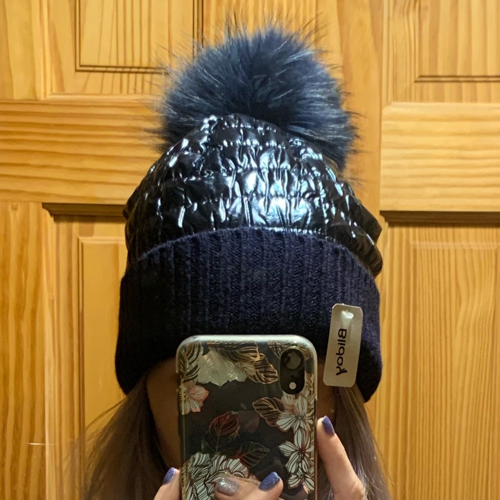 Cute winter hat! - Picture 2 of 7